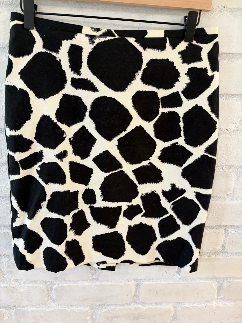 Ann Taylor LOFT Petite Giraffe Print Pencil Skirt (B2)